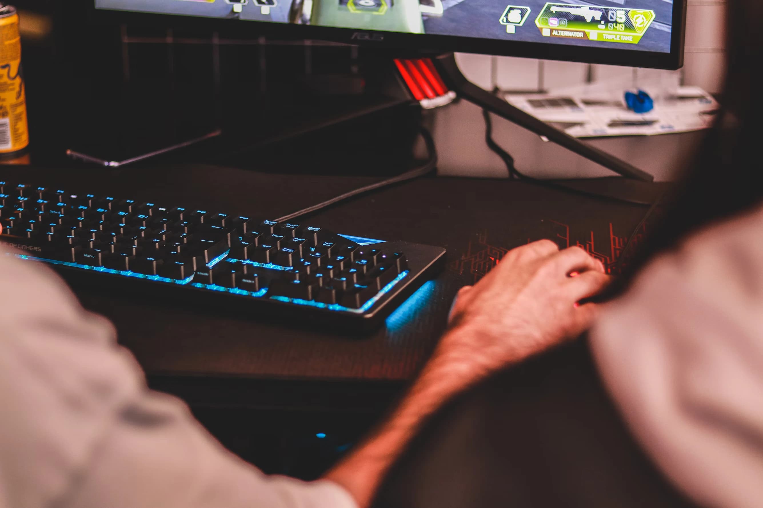 Tastatur, mus og skjerm